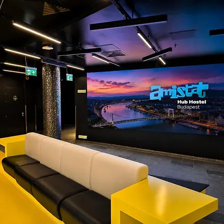 بيت شباب Amistat Hub