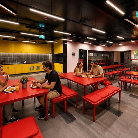 Amistat Hub * Budapest