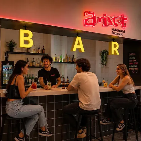 Amistat Hub بيت شباب